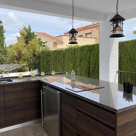 Magnifica Con Piscina Privada